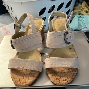 Women’s naturalizer sandals size 6.5 M